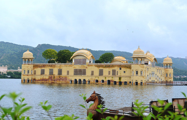 Kashmir Tour Packages From Jaipur