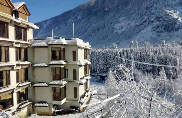 5 Best Hotels in Manali for Honeymoon Couples